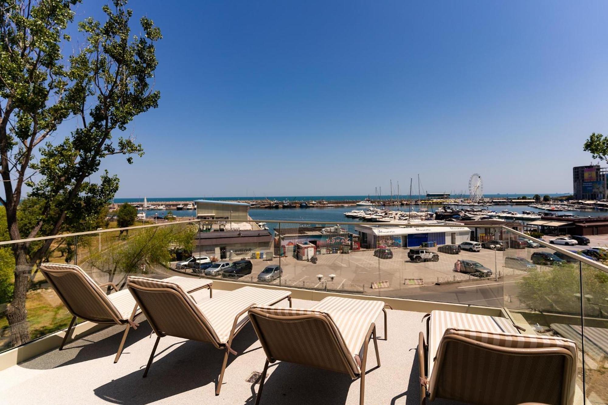 Appartement Rezident Tomis Marina à Constanţa Extérieur photo